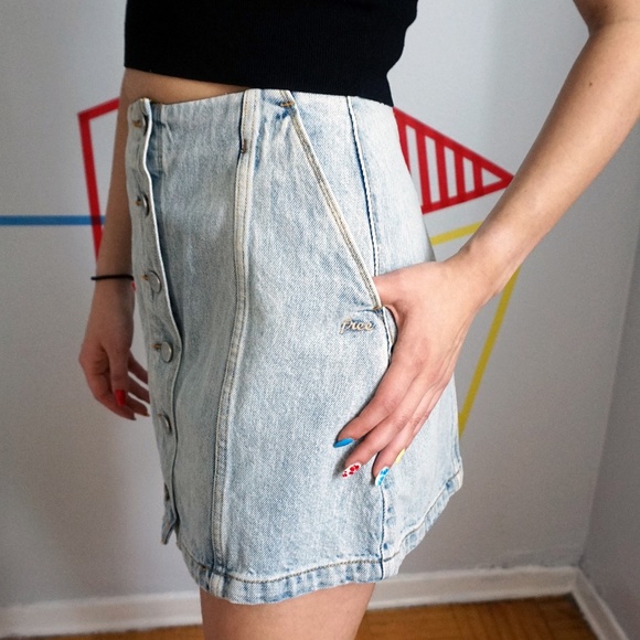 ARITZIA Button Down Denim Skirt - Picture 3 of 5